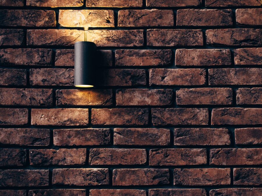 Las lámparas negras son tendencia en decoración